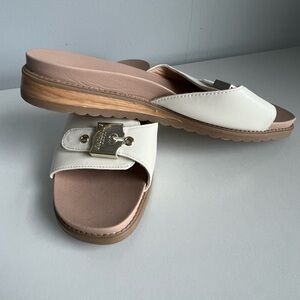 Dr. Scholl's White and Tan Slide Sandals